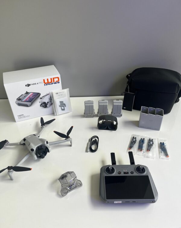 DJI Mini 4 PRO Fly More Combo 34MIN (DJI RC 2) - SEMINOVO – Completo Mostruário