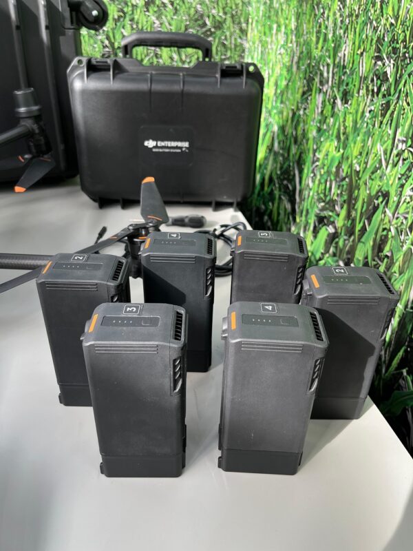 DJI Matrice 30T – Completo com base de carregamento e 6 baterias - SEMINOVO - Image 2