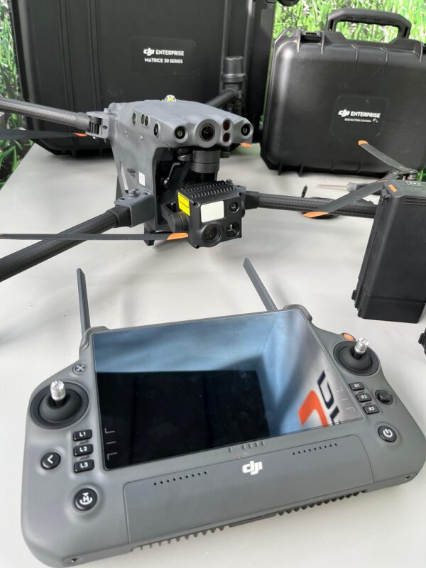 DJI Matrice 30T – Completo com base de carregamento e 6 baterias - SEMINOVO - Image 3