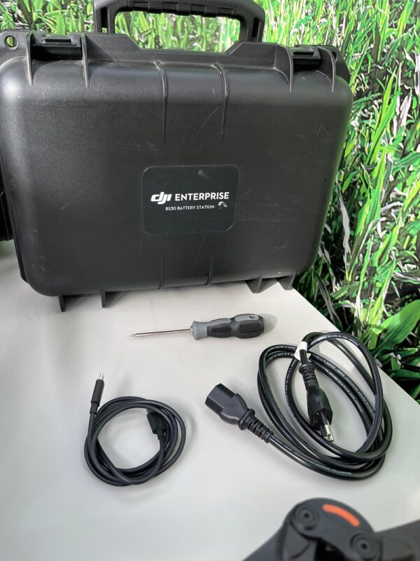DJI Matrice 30T – Completo com base de carregamento e 6 baterias - SEMINOVO - Image 4