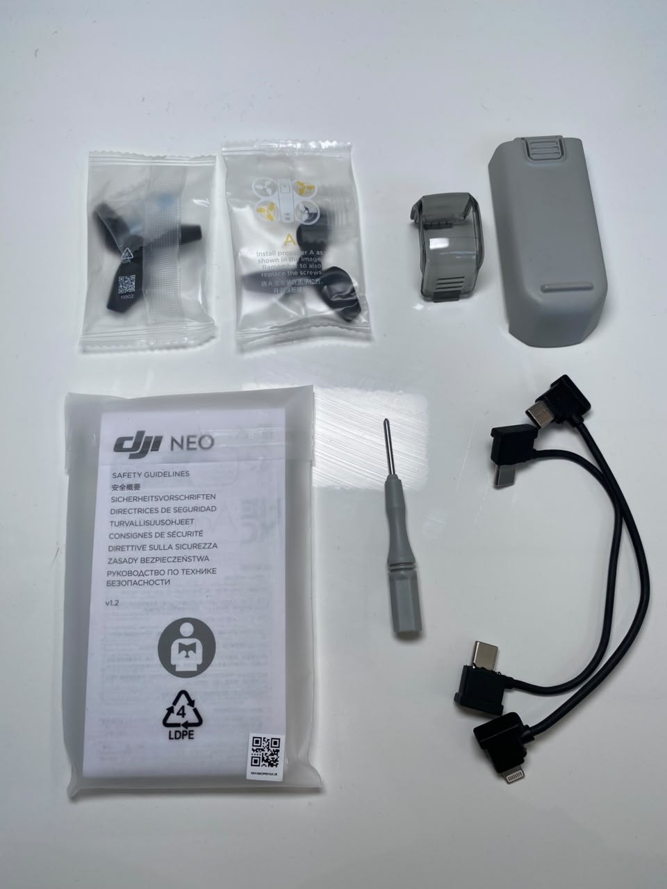 DJI NEO STANDARD BR E CONTROLE RC N3 (SEM TELA) - SEMINOVO - Imagem 2